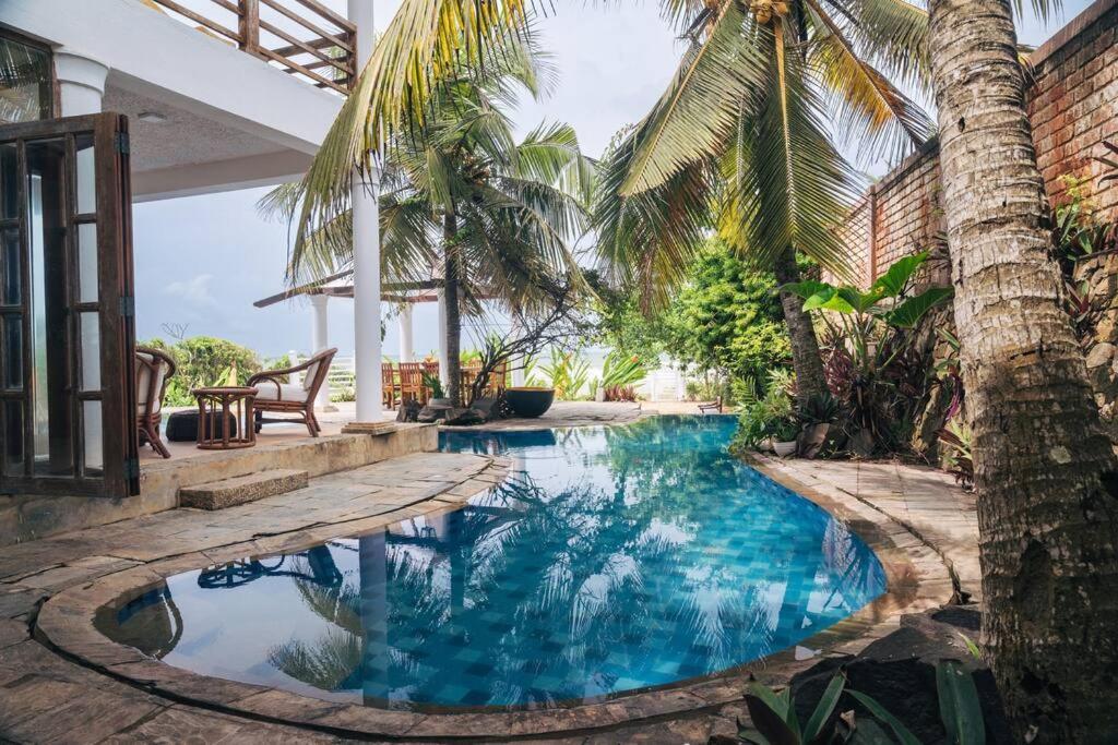Santi Beach House With Pool & Beach Weligama Exterior photo