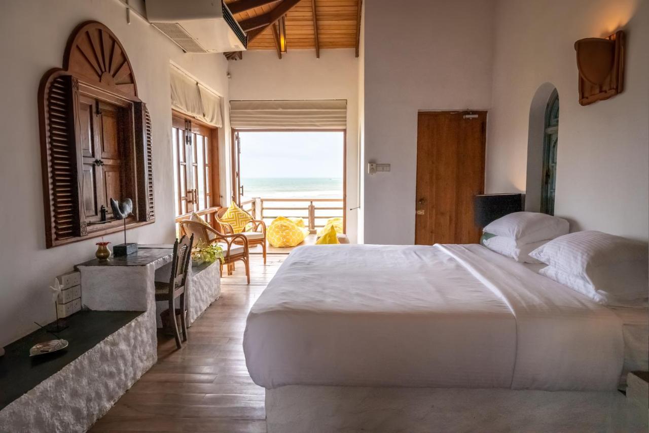 Santi Beach House With Pool & Beach Weligama Exterior photo