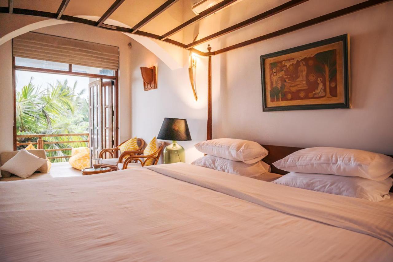 Santi Beach House With Pool & Beach Weligama Exterior photo