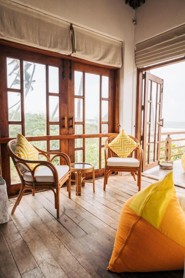 Santi Beach House With Pool & Beach Weligama Exterior photo