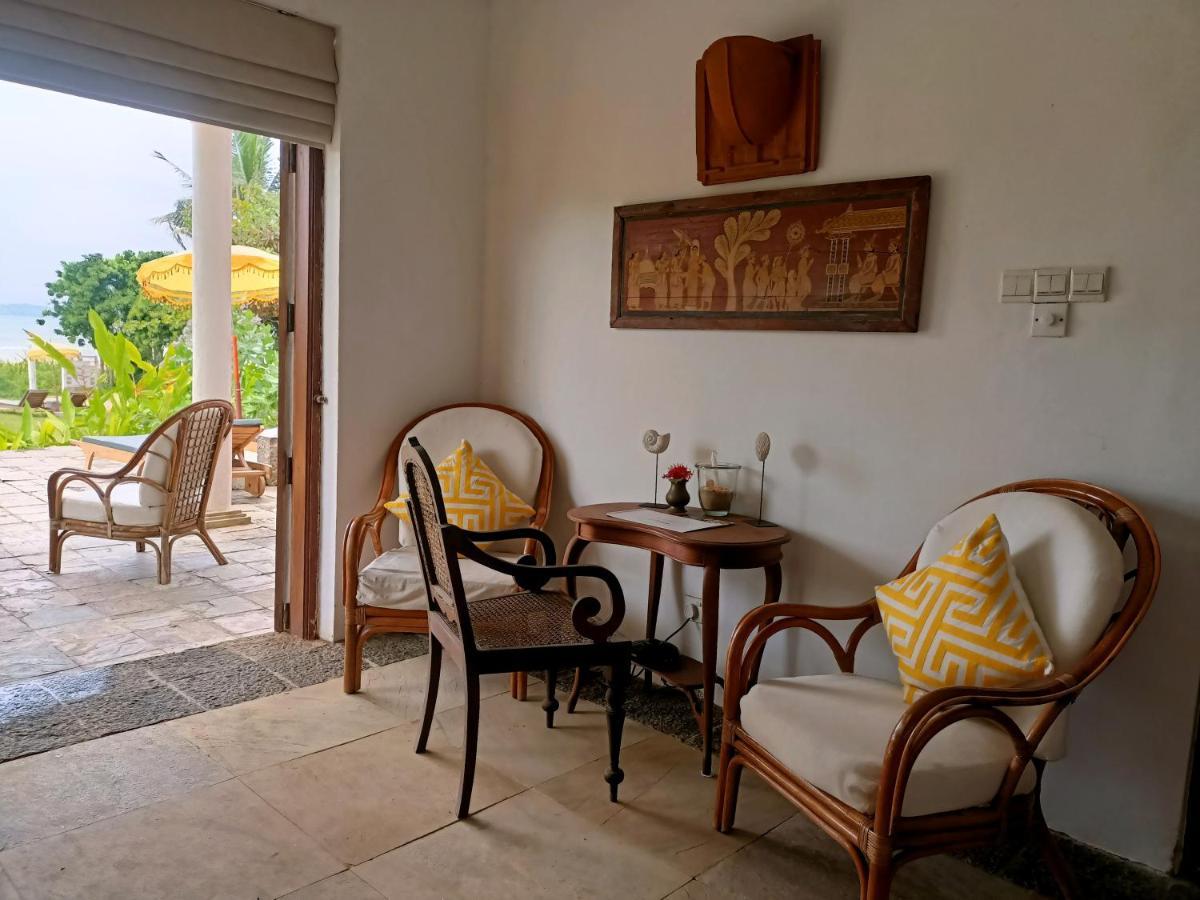 Santi Beach House With Pool & Beach Weligama Exterior photo
